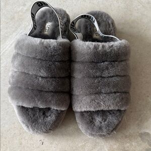 UGG Women's fuzzy Slippers